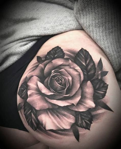 tattoo de rosas na bunda|Tatuagem de rosas: 123 ideias INCRÍVEIS para você。